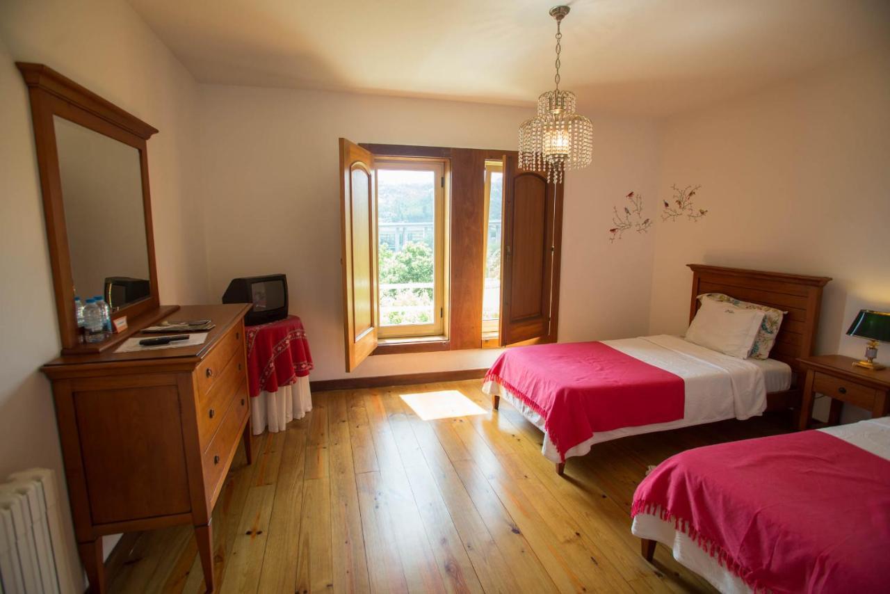 Quinta De Lourosa Guest House Lousada Ngoại thất bức ảnh
